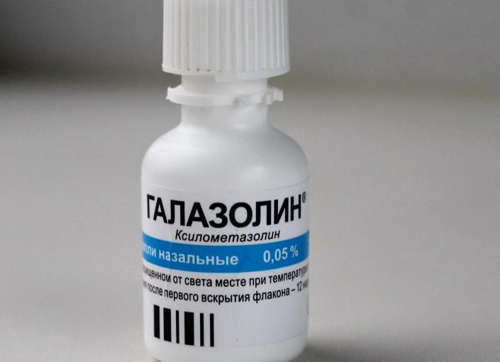 Самые бюджетные капли от насморка для взрослых — обзор препаратов с инструкцией и ценами